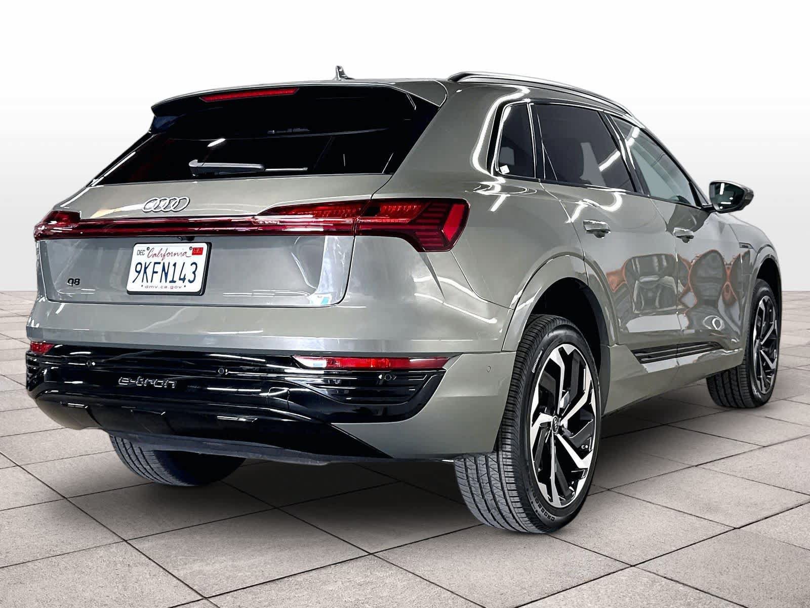 Used 2024 Audi Q8 e-tron Premium Plus AWD/4WD image 15
