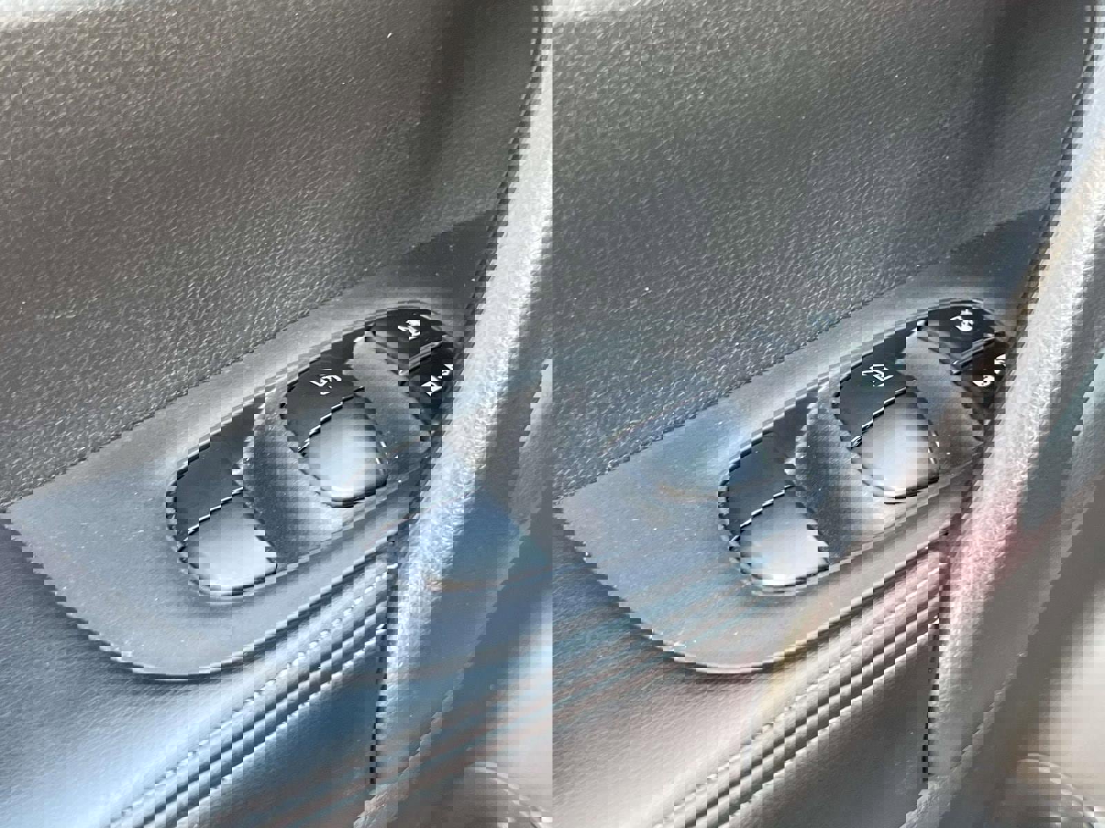 Used 2022 Nissan Rogue Sport SL w/ Premium Package image 28