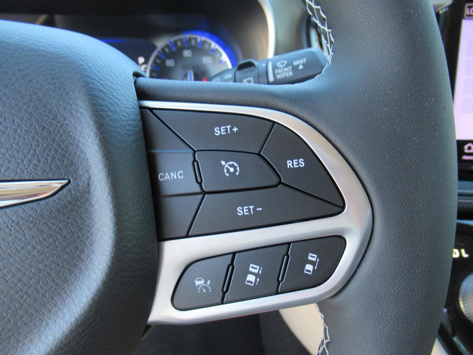 Used 2022 Chrysler Pacifica Touring-L AWD/4WD image 21