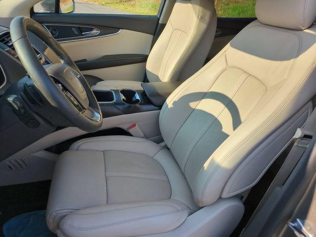 Used 2020 Lincoln Nautilus Reserve w/ Equipment Group 201A FWD image 15