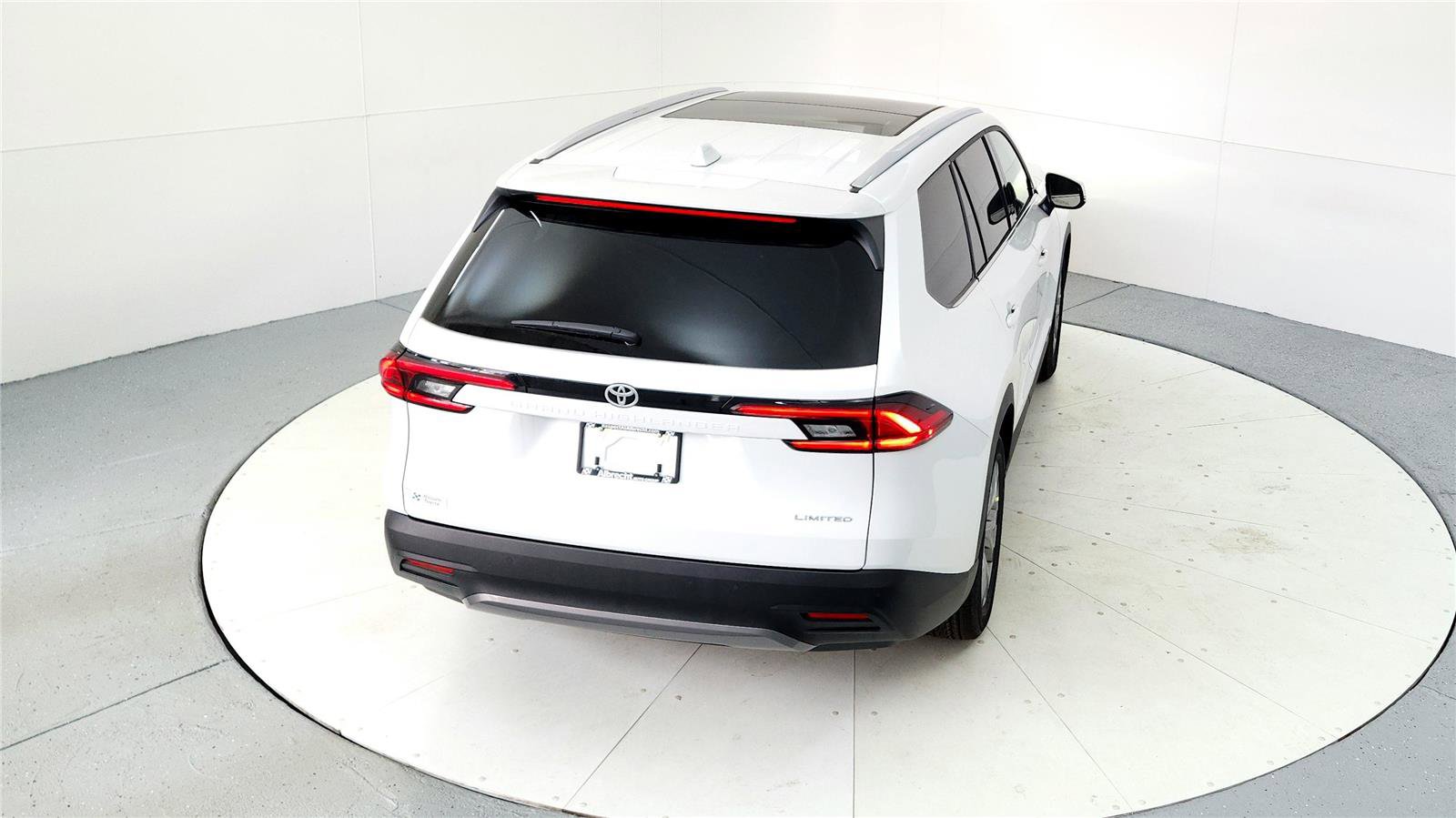 New 2025 Toyota Grand Highlander FWD image 15