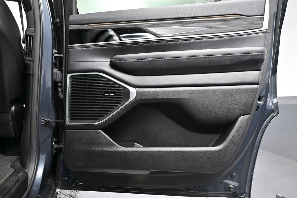 Used 2022 Jeep Wagoneer Series III AWD/4WD image 43