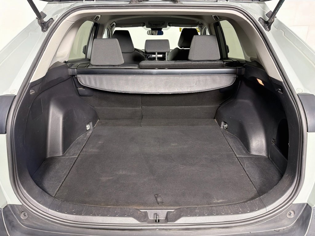 Used 2021 Toyota RAV4 XLE AWD/4WD image 23