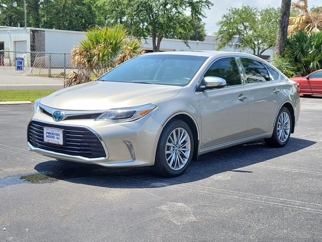 Used 2016 Toyota Avalon Limited w/ Toyota Safety Sense Package FWD image 3