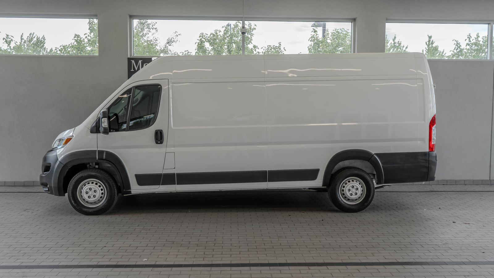 Used 2024 RAM ProMaster 3500 w/ Power Group FWD image 2