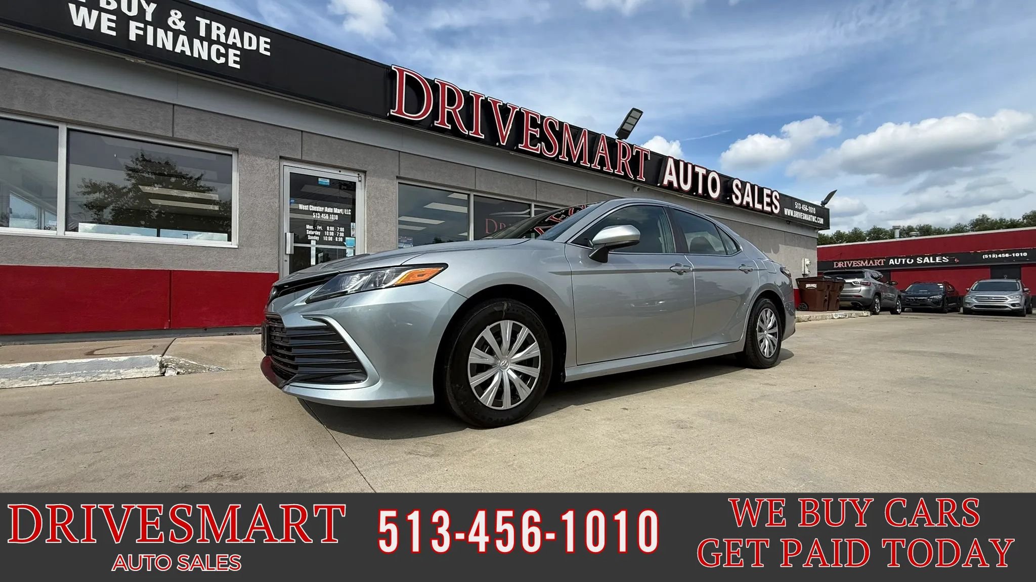 Used 2023 Toyota Camry LE FWD image 1