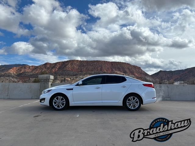 Used 2011 Kia Optima EX w/ Premium Pkg image 4