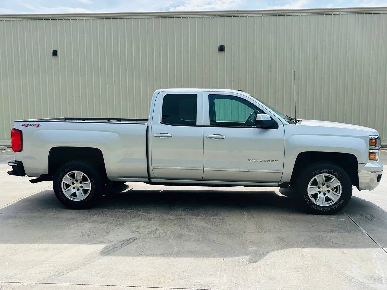 Used 2015 Chevrolet Silverado 1500 LT w/ All Star Edition AWD/4WD image 4