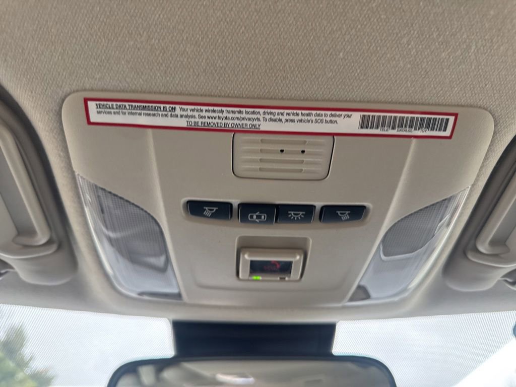 Used 2021 Toyota Corolla LE image 24