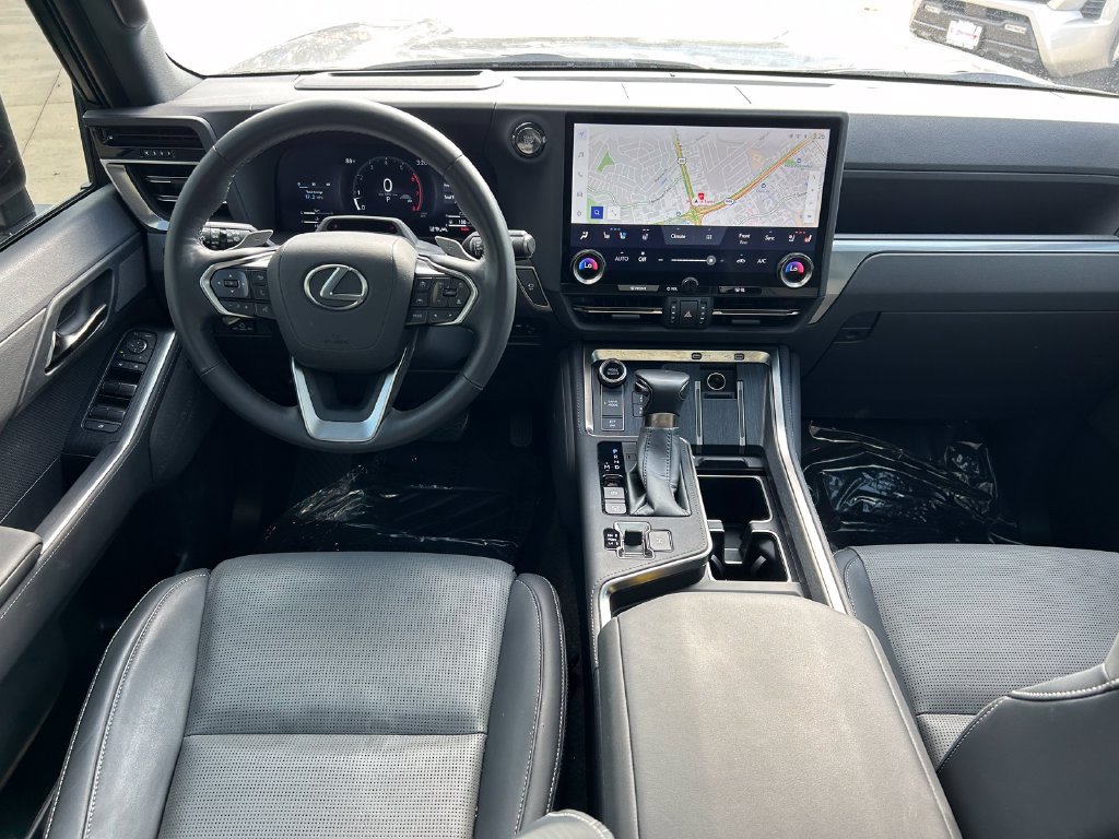 Used 2024 Lexus GX 550 w/ Accessory Package (2T) AWD/4WD image 21