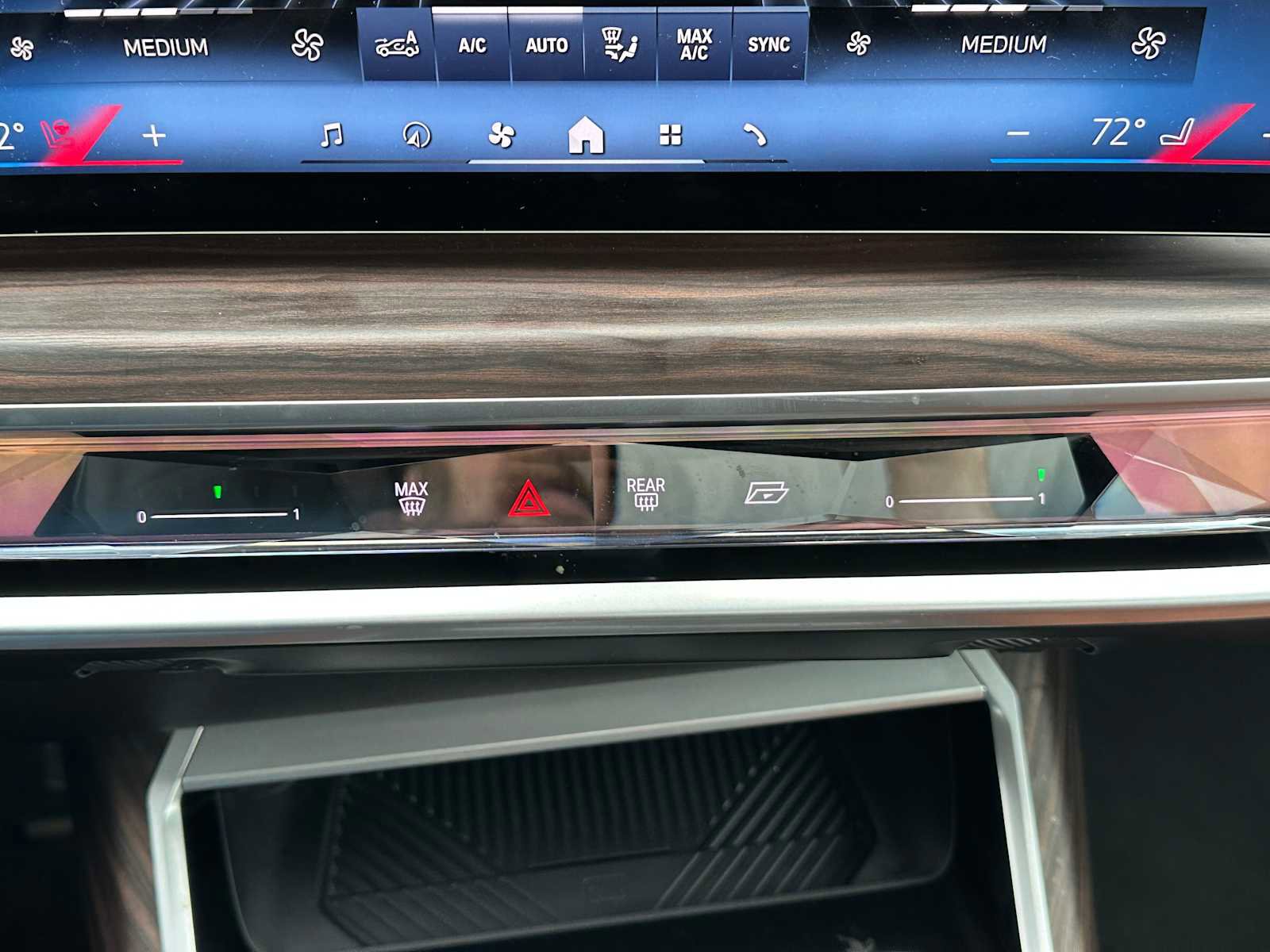 Used 2023 BMW 760i xDrive image 30