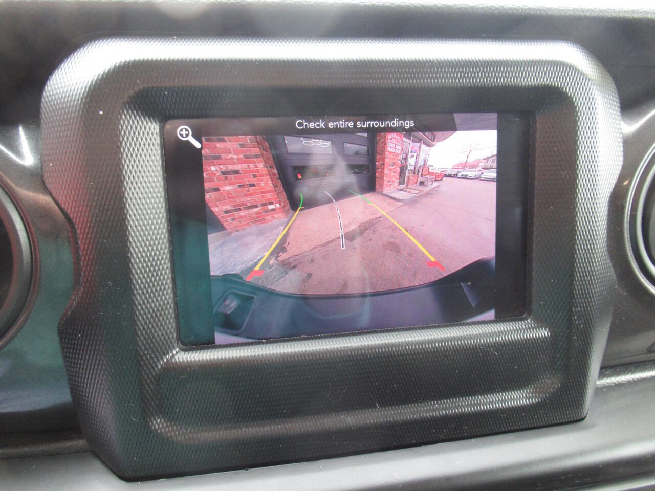 Used 2022 Jeep Gladiator Sport image 30