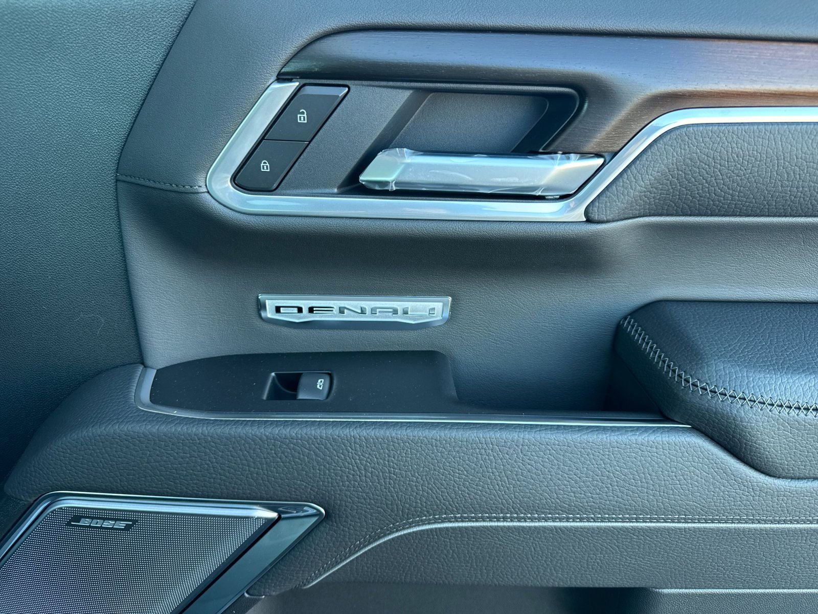New 2026 GMC Sierra 1500 Denali w/ Denali Reserve Package image 18