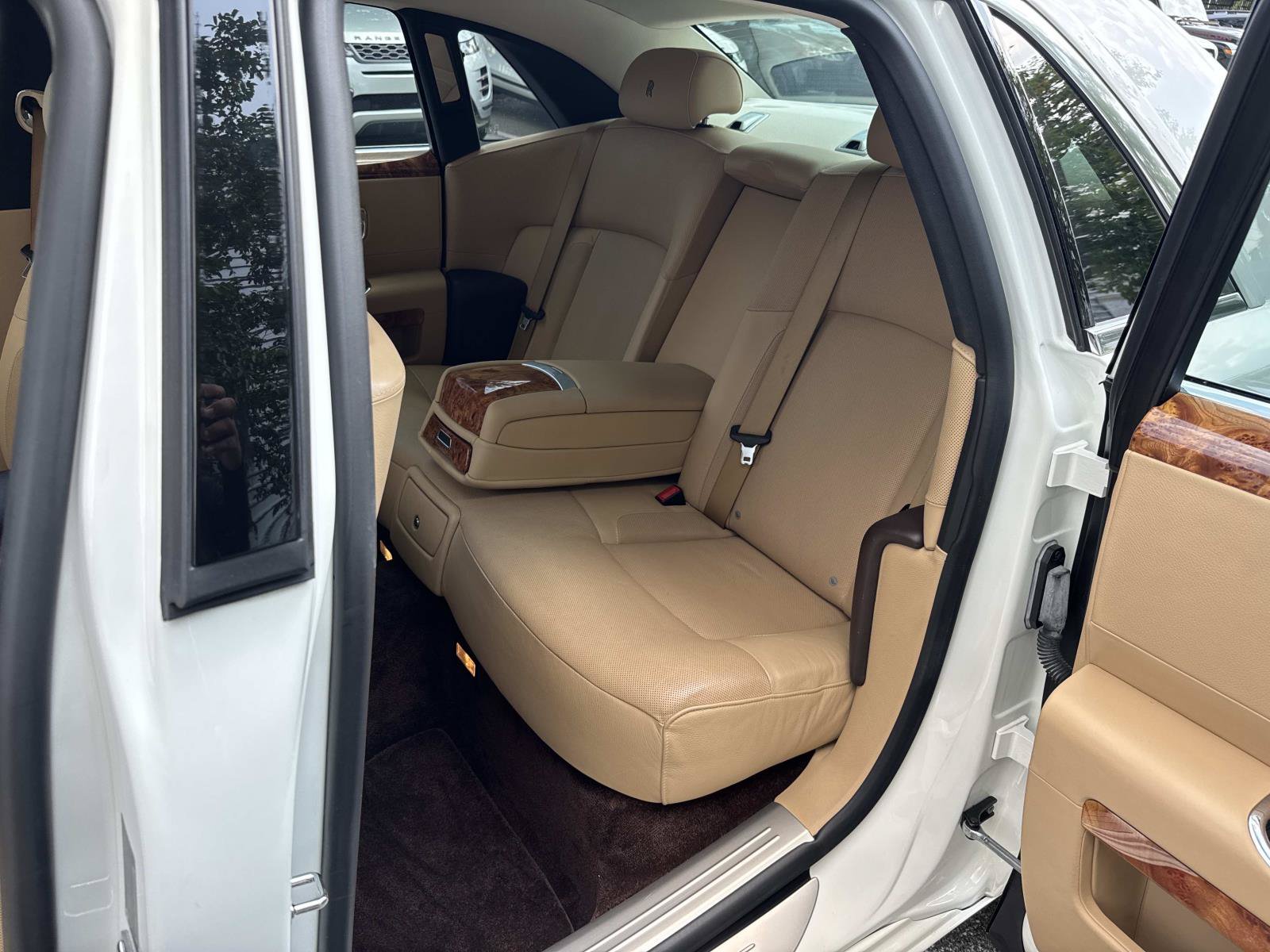 Used 2012 Rolls-Royce Ghost RWD image 21