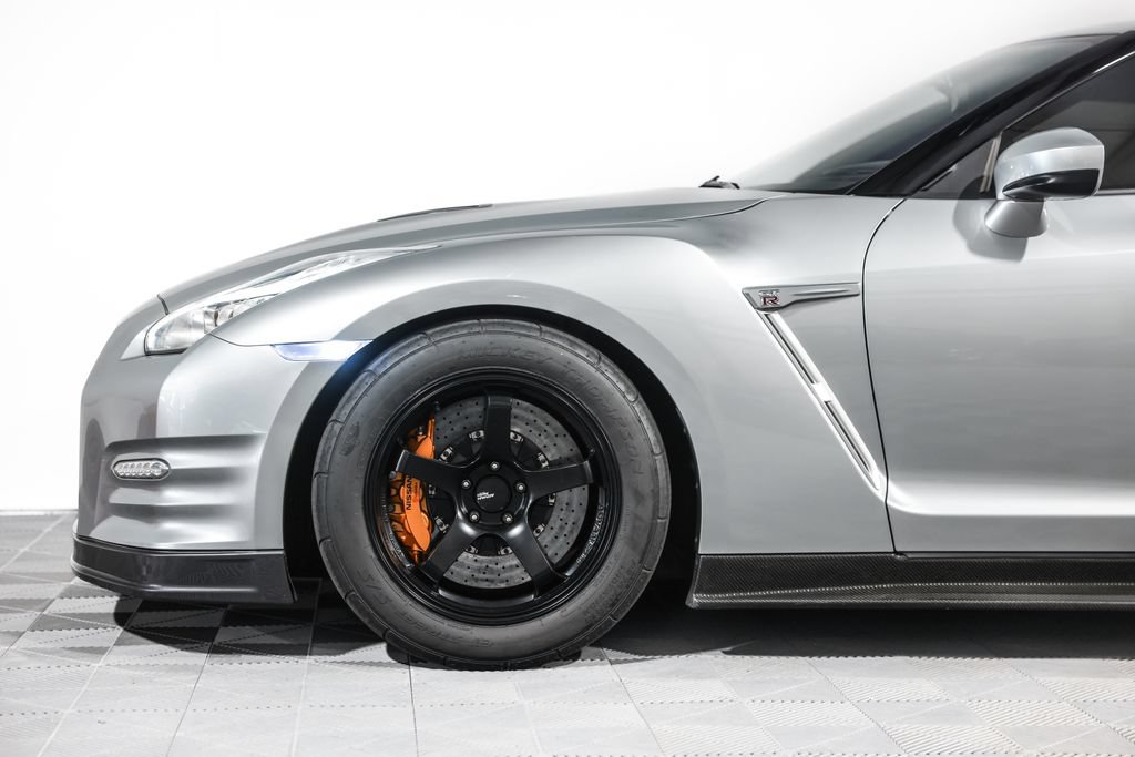 Used 2015 Nissan GT-R Black Edition AWD/4WD image 15