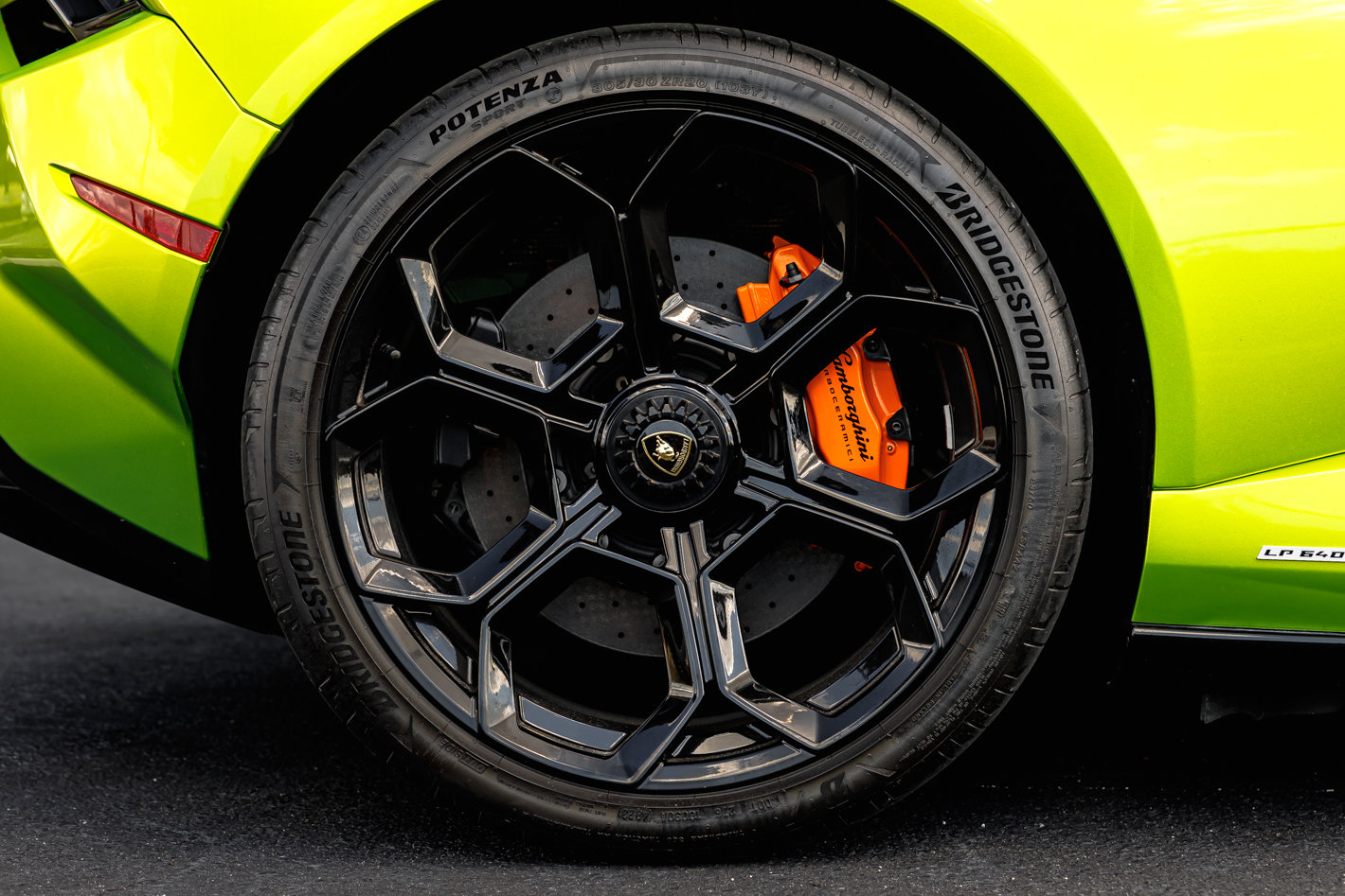 Used 2024 Lamborghini Huracan Tecnica image 6