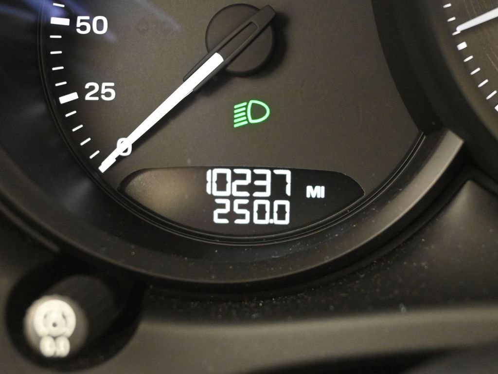 Certified 2024 Porsche Macan S image 18