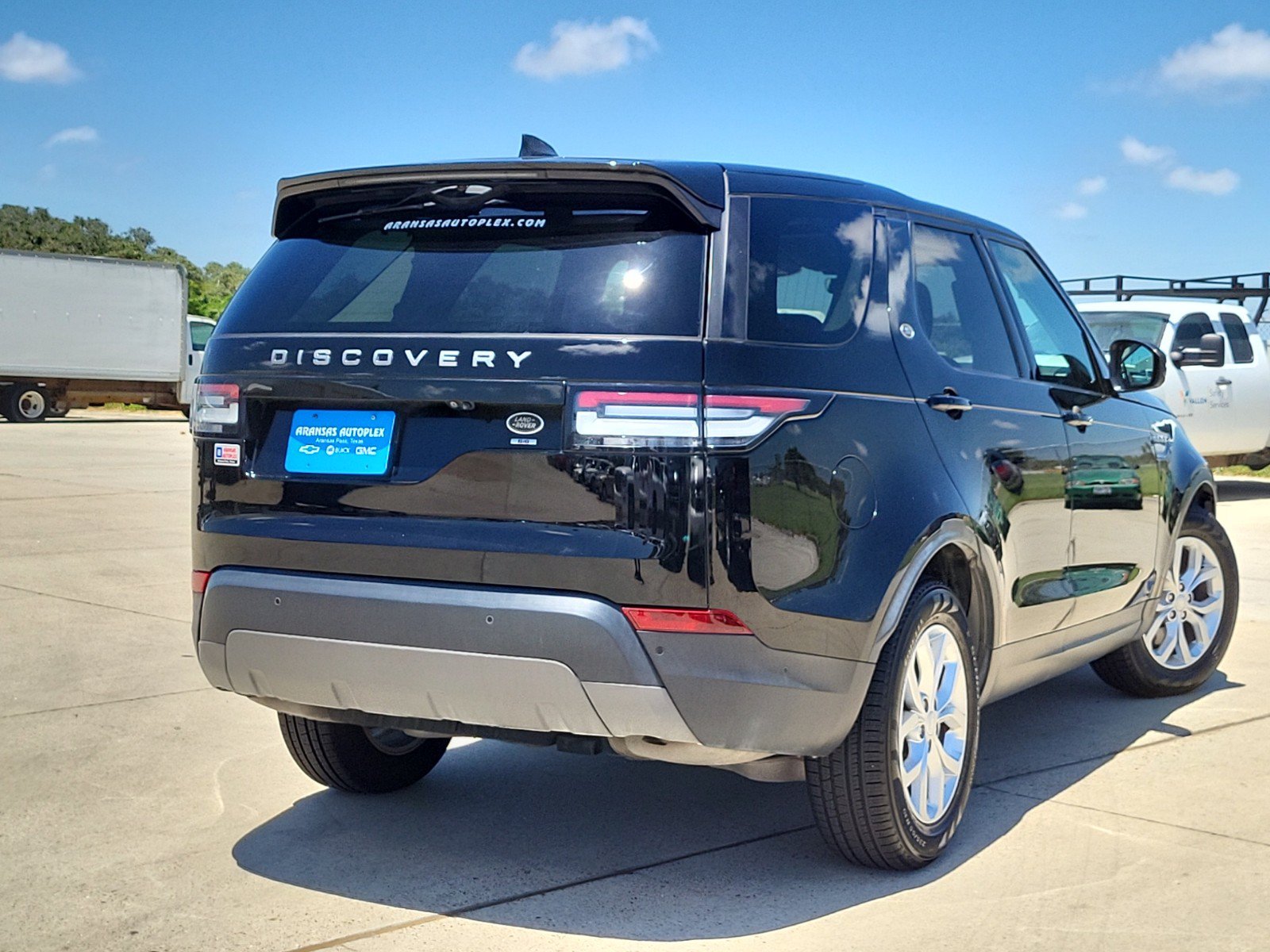 Used 2019 Land Rover Discovery SE AWD/4WD image 5