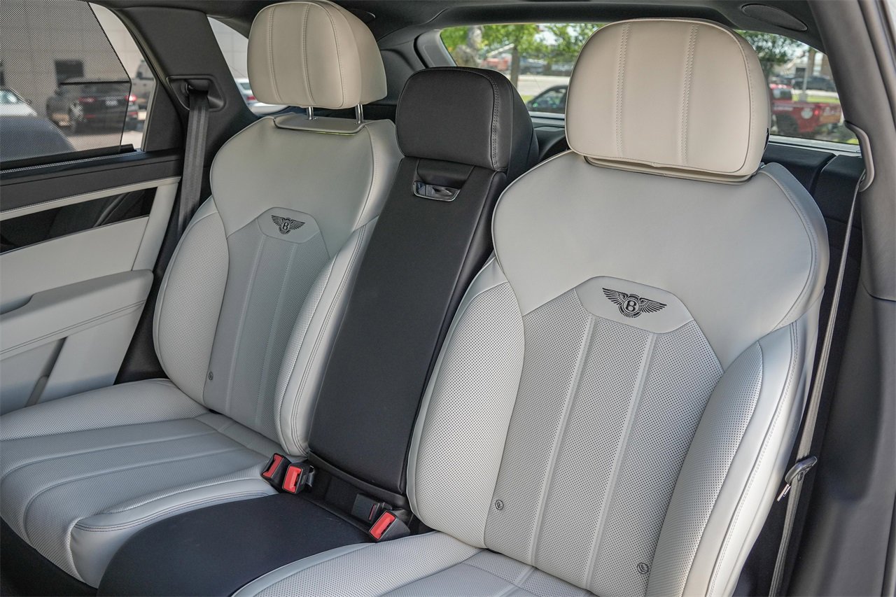 New 2025 Bentley Bentayga Extended Wheelbase image 41