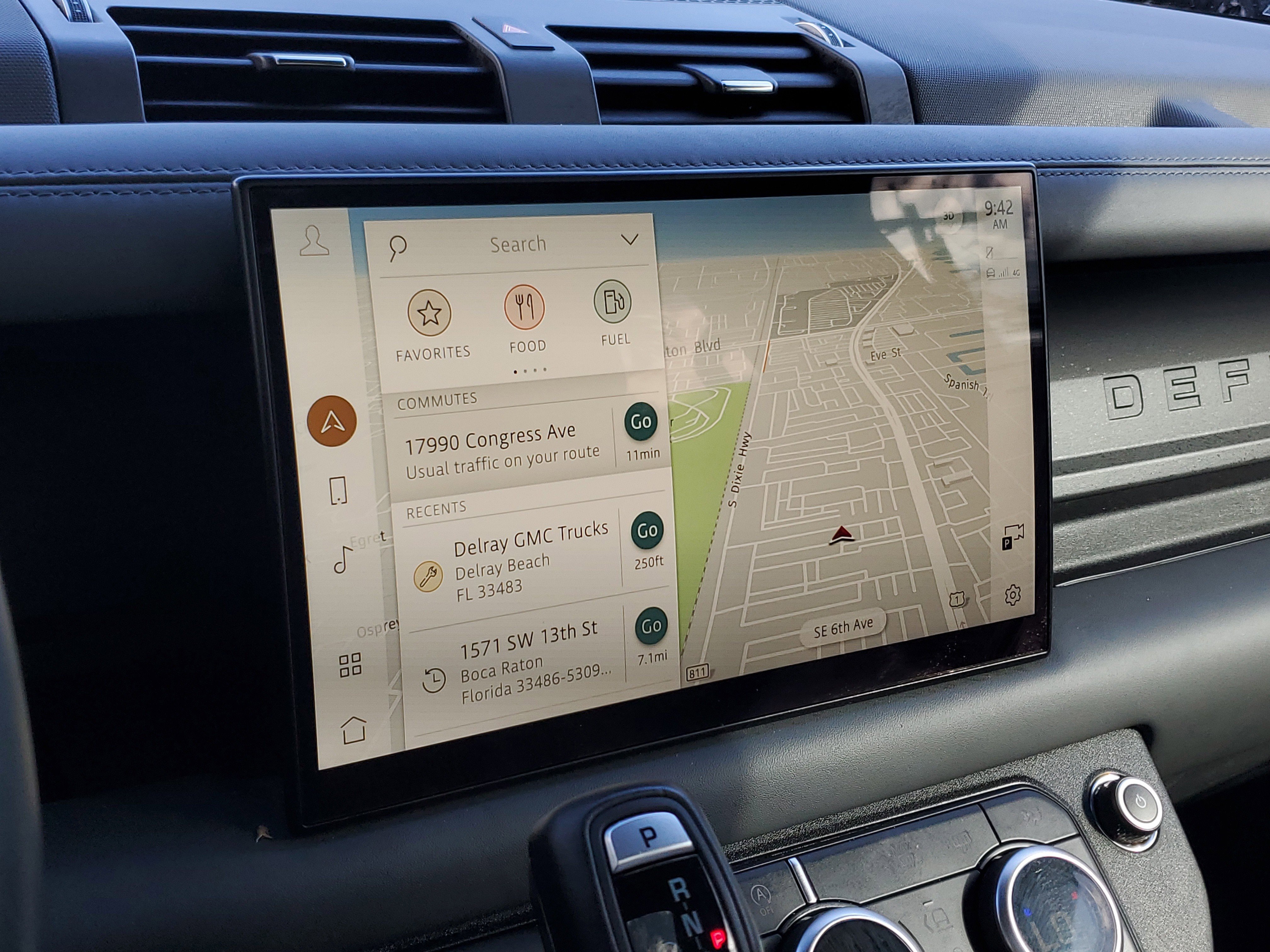 Used 2023 Land Rover Defender 130 X-Dynamic SE image 28