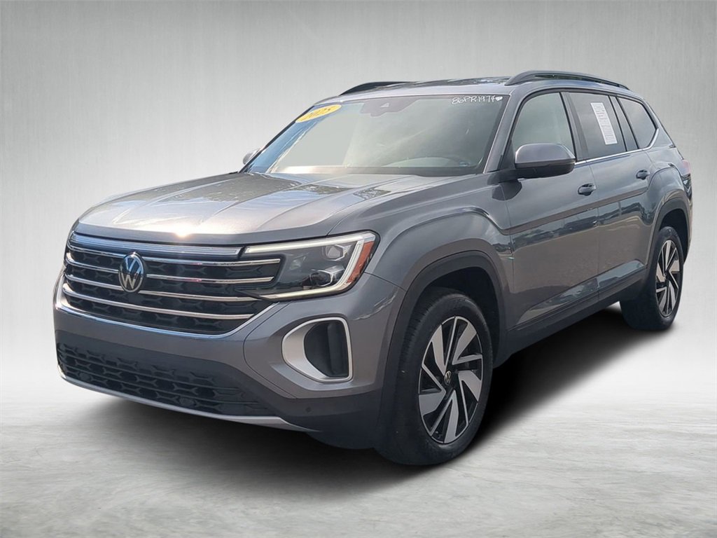 Used 2025 Volkswagen Atlas SE image 7