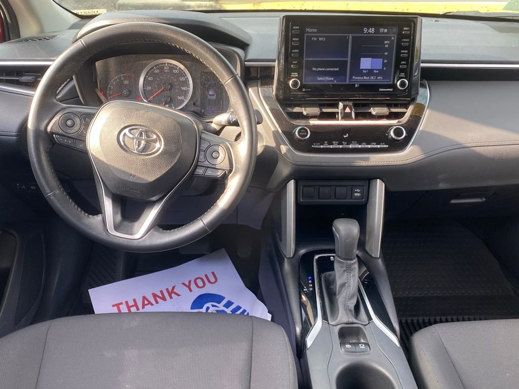 Used 2022 Toyota Corolla Cross LE image 9