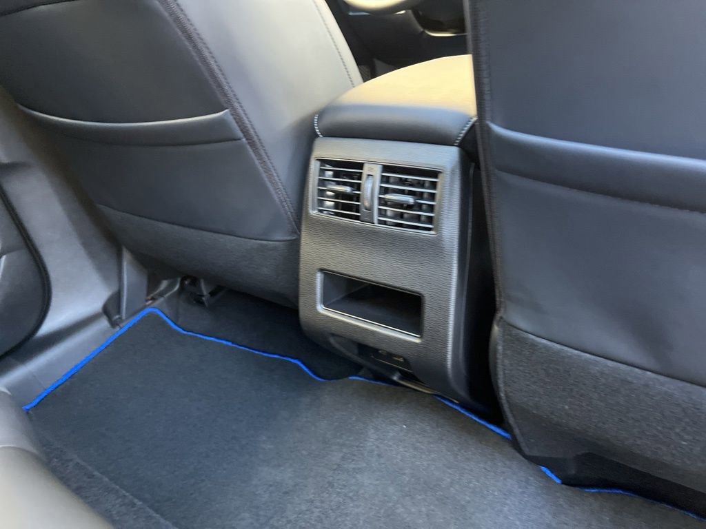 New 2025 Mitsubishi Outlander SE image 30