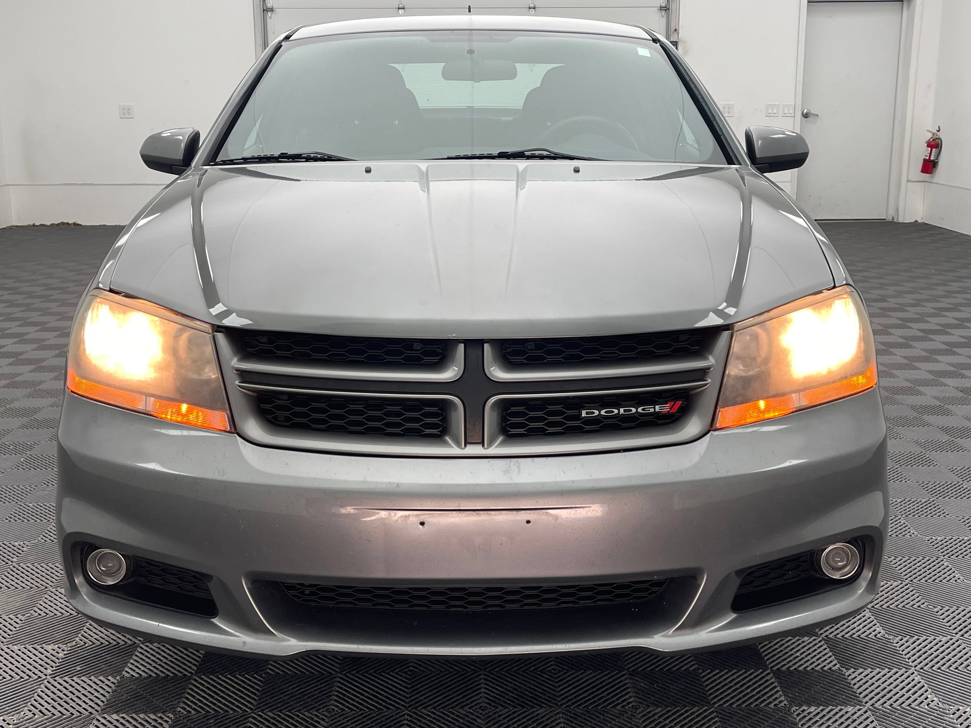 Used 2013 Dodge Avenger SXT w/ Rallye Appearance Group FWD image 10