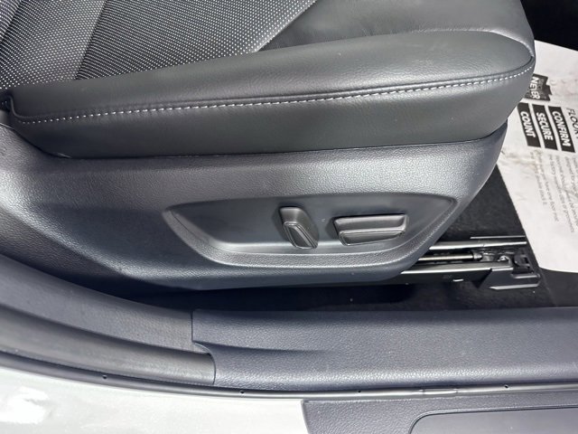 Used 2023 Toyota Camry XLE image 12