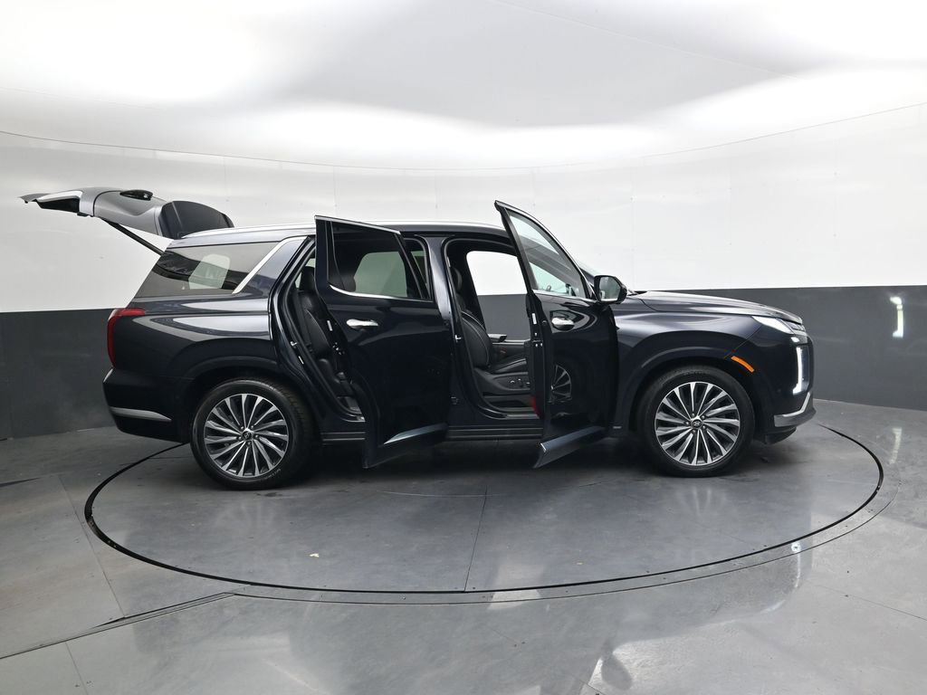 Used 2024 Hyundai Palisade Calligraphy image 34