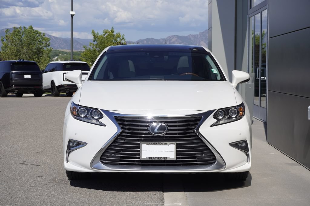Used 2017 Lexus ES 350 w/ Luxury Package FWD image 5