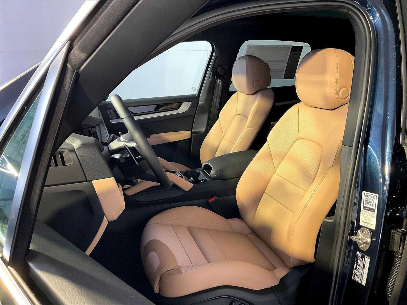 New 2026 Porsche Cayenne AWD/4WD image 5
