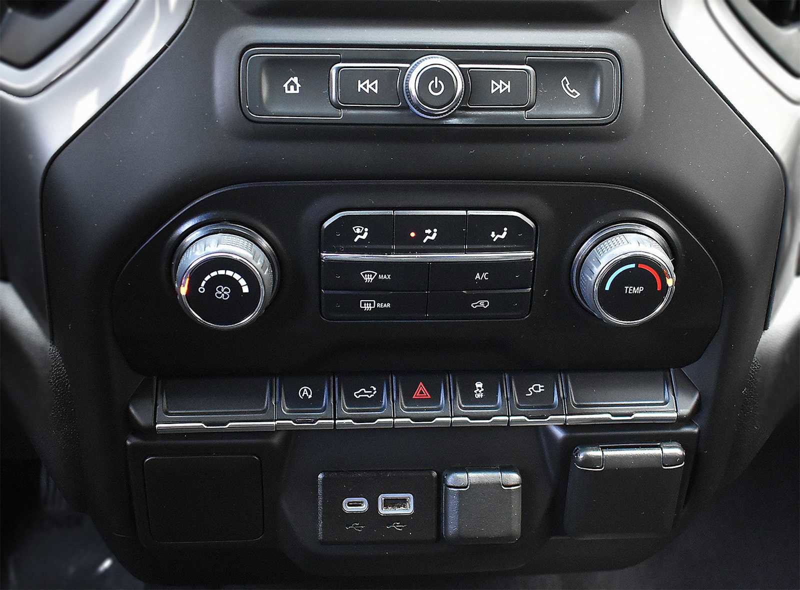 Used 2021 Chevrolet Silverado 1500 Custom AWD/4WD image 19