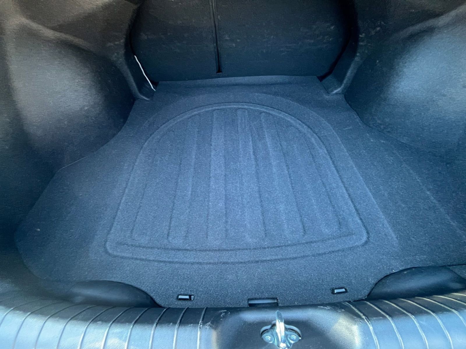 Used 2025 Hyundai Elantra SEL FWD image 34