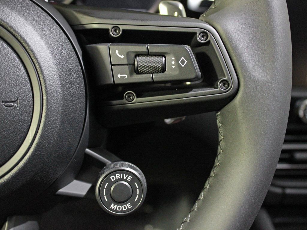 Certified 2026 Porsche Macan Turbo AWD/4WD image 24