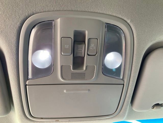 Used 2022 Kia Niro Touring Special Edition FWD image 19