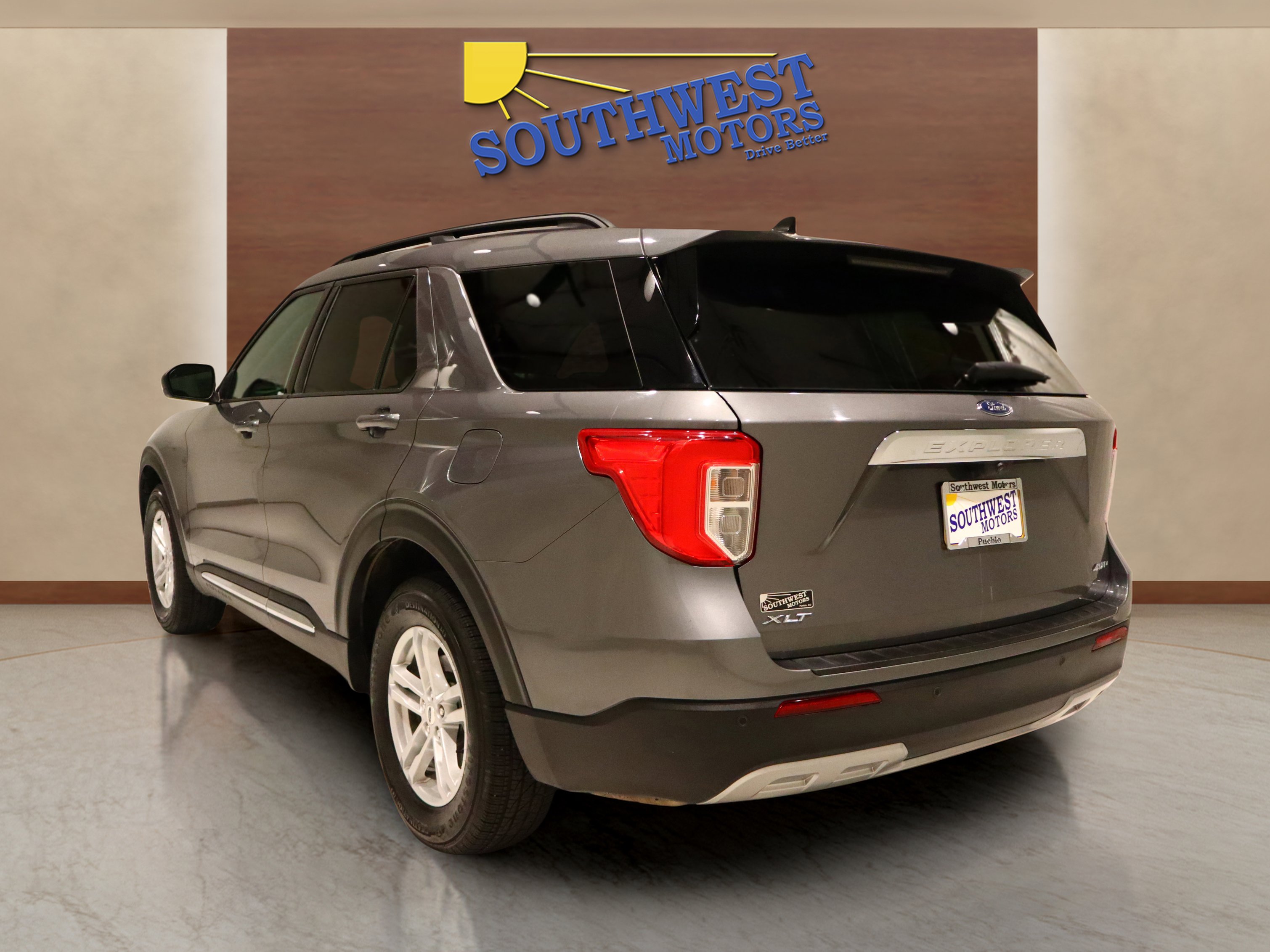 Used 2024 Ford Explorer XLT w/ Equipment Group 202A image 2