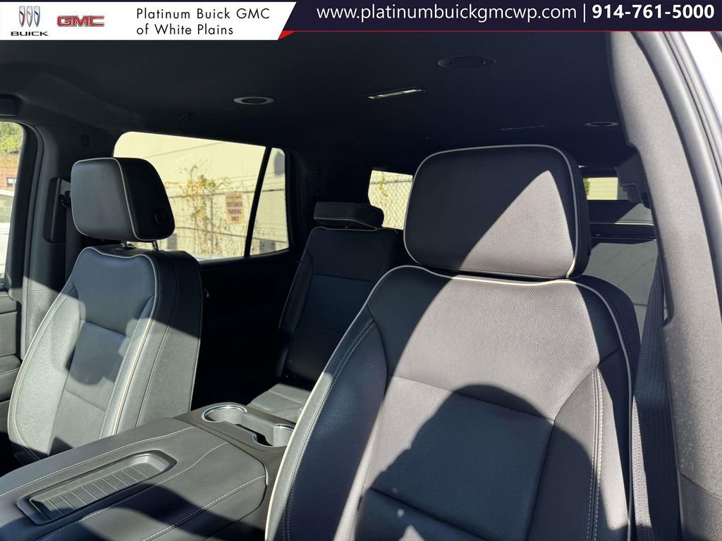 Used 2023 GMC Yukon SLT w/ SLT Luxury Package image 19
