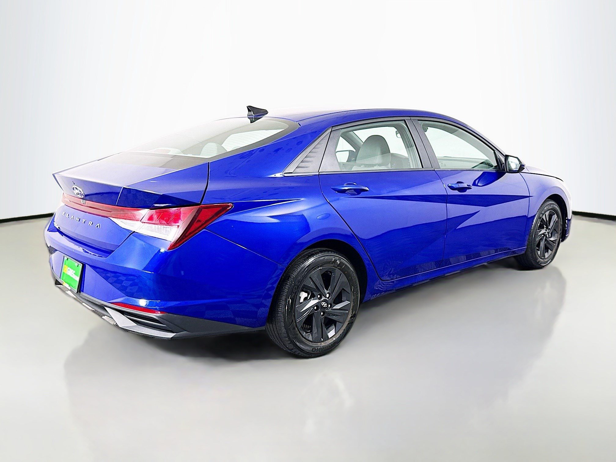 Used 2022 Hyundai Elantra SEL FWD image 10