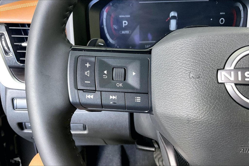 Used 2026 Nissan Rogue Platinum w/ Tech Package AWD/4WD image 23