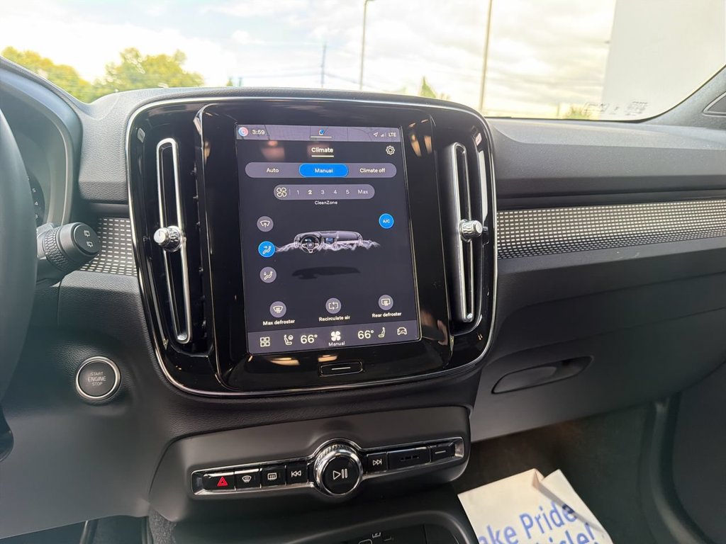 Certified 2023 Volvo XC40 B5 Plus w/ Protection Package Premier AWD/4WD image 21