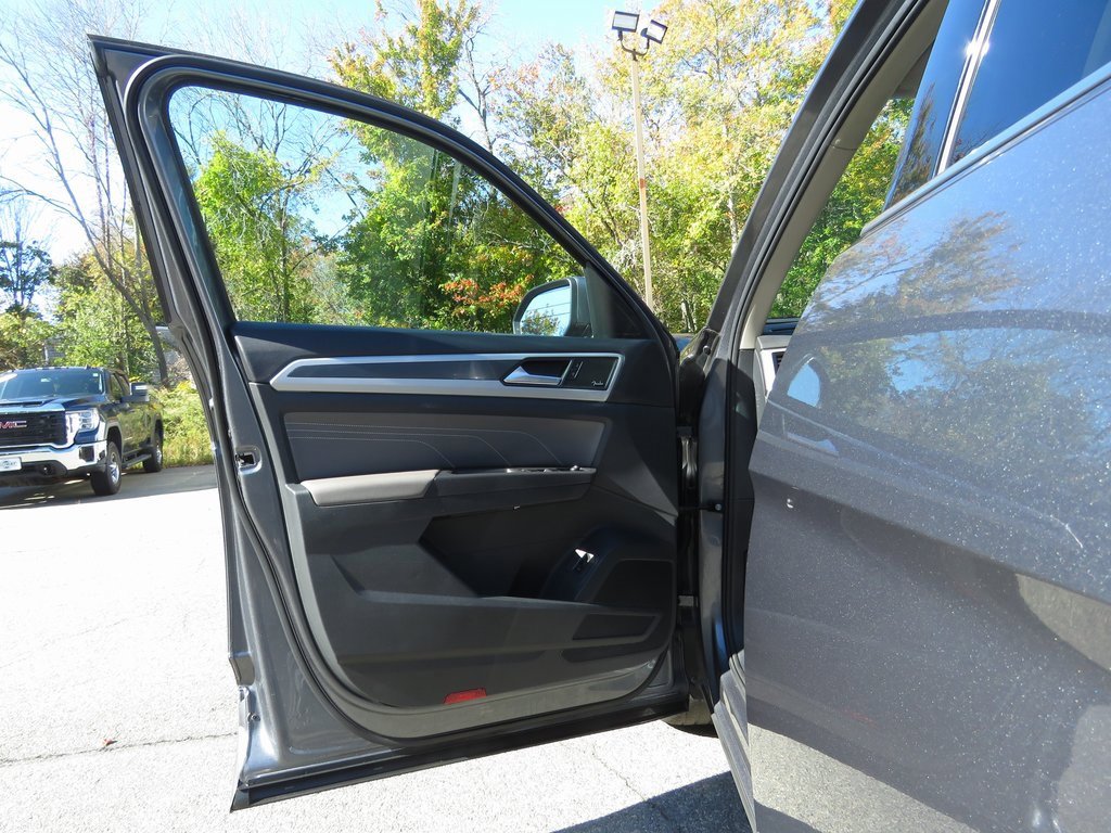 Used 2022 Volkswagen Atlas SEL Premium image 10