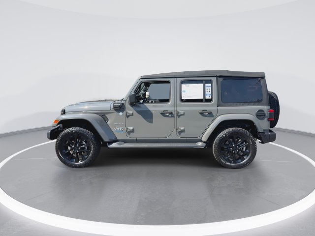 Used 2022 Jeep Wrangler Unlimited Sahara AWD/4WD image 5