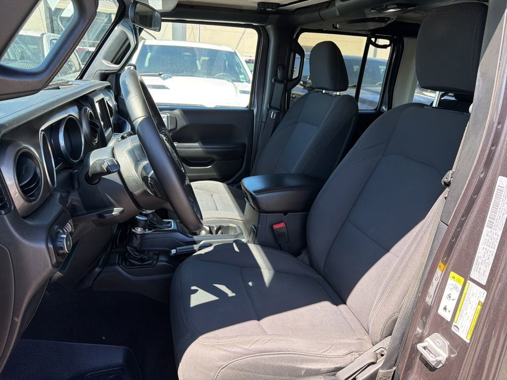 Used 2018 Jeep Wrangler Unlimited Sport S image 27