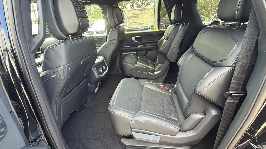 New 2027 Ford Expedition Max Platinum w/ Stealth Appearance Package AWD/4WD image 22