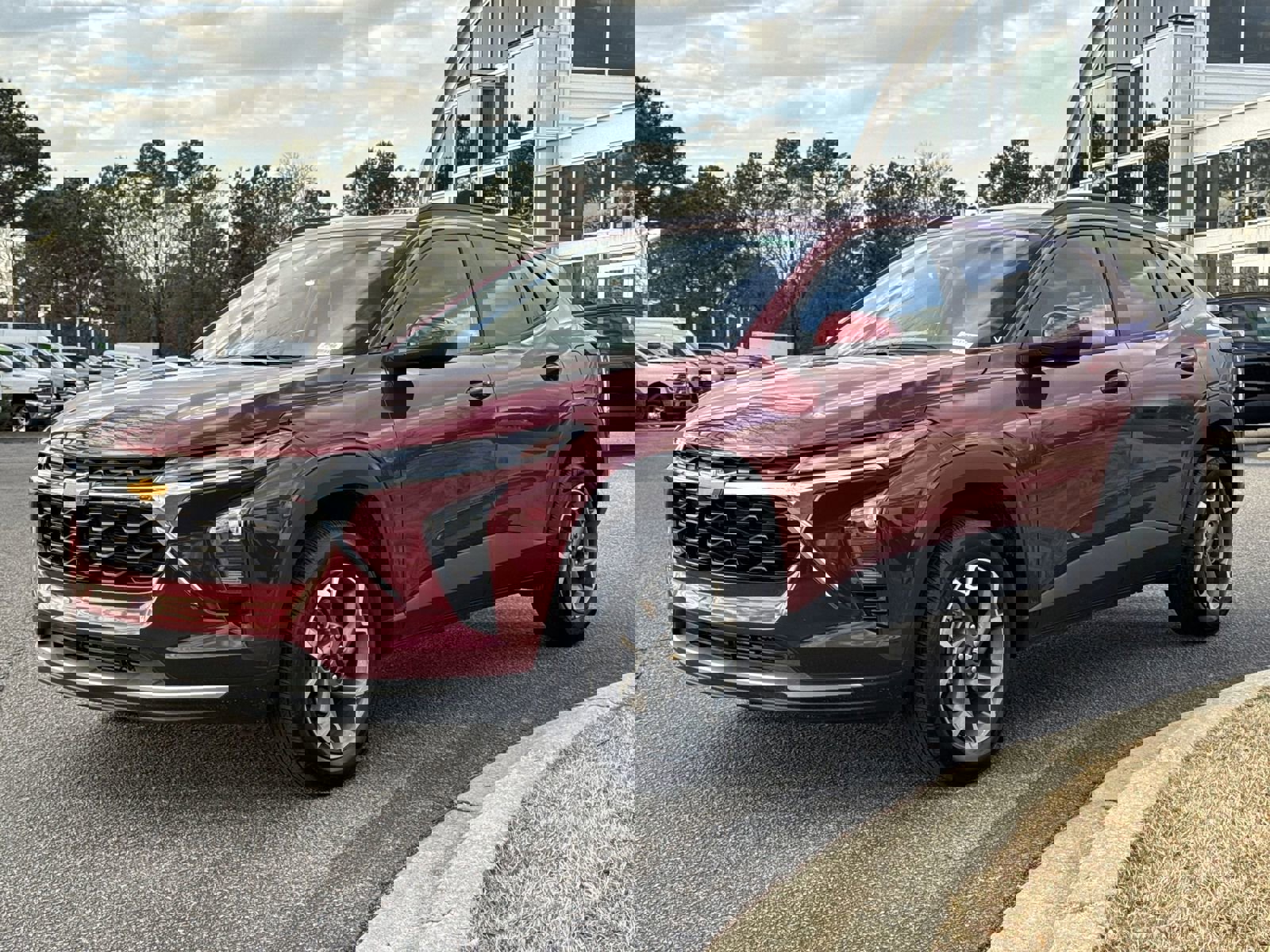 Used 2025 Chevrolet Trax LT w/ LT Convenience Package image 5