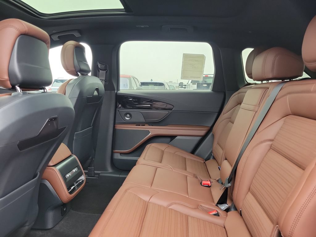 New 2026 Lincoln Nautilus Reserve AWD/4WD image 13