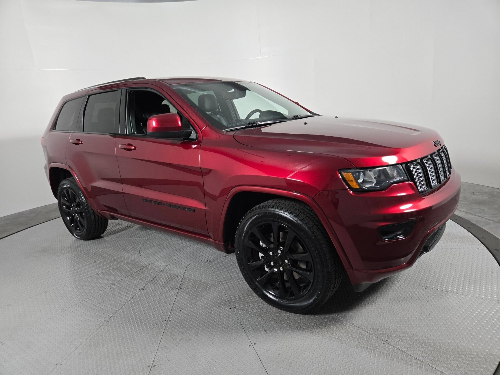 Used 2022 Jeep Grand Cherokee Laredo AWD/4WD image 15