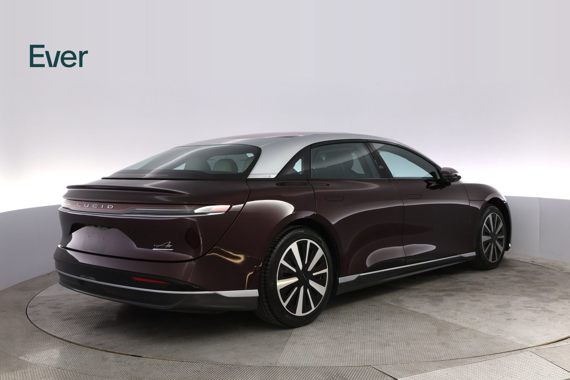 Used 2023 Lucid Air Touring image 3