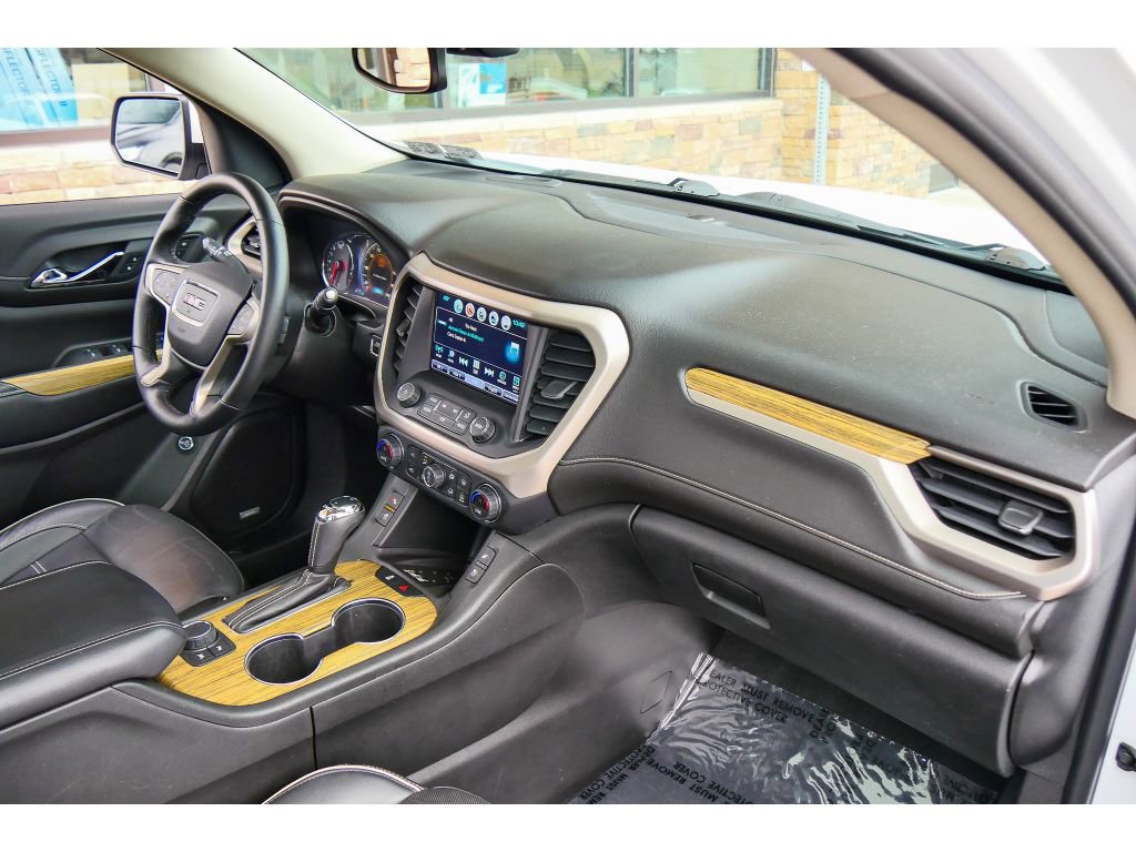 Used 2019 GMC Acadia Denali w/ Technology Package AWD/4WD image 14